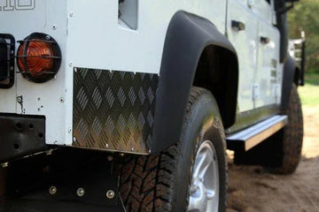 Land Rover Defender 110 (1983-2016) Sill Protector / Black - by Front Runner